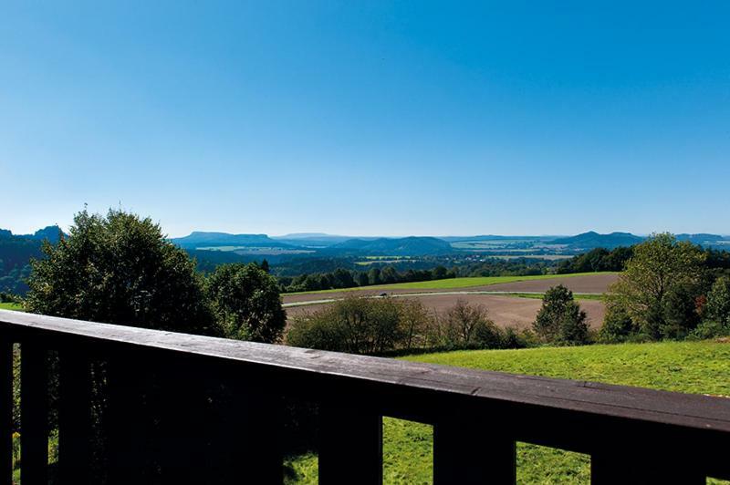 Panorama-Apartments Weinberghaus Mittelndorf Extérieur photo
